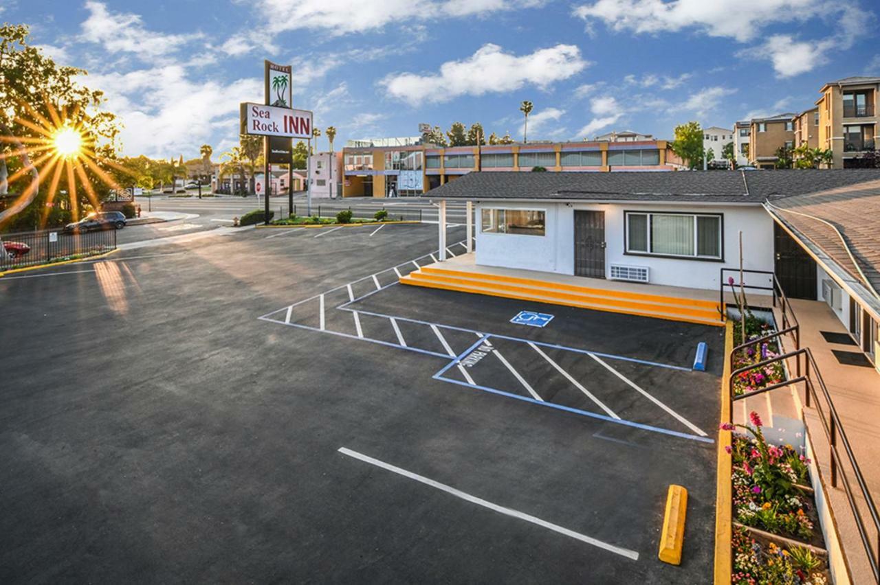 Sea Rock Inn - Long Beach Exterior photo