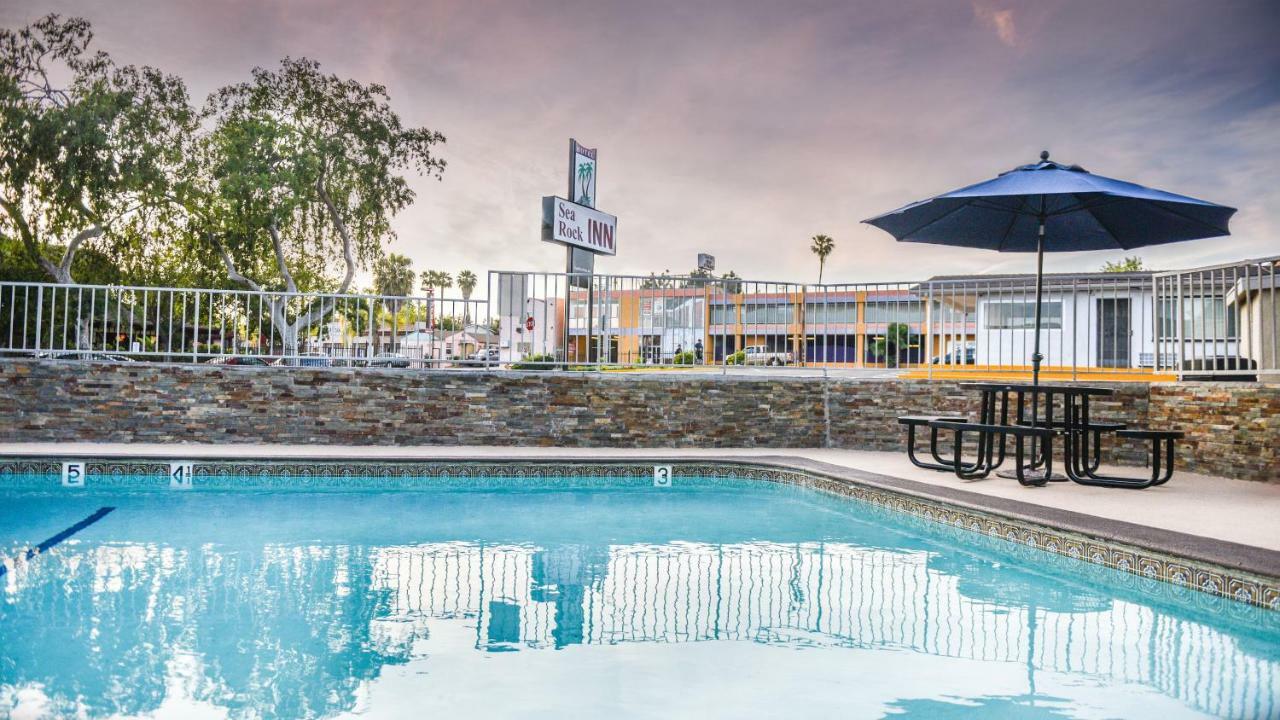 Sea Rock Inn - Long Beach Exterior photo