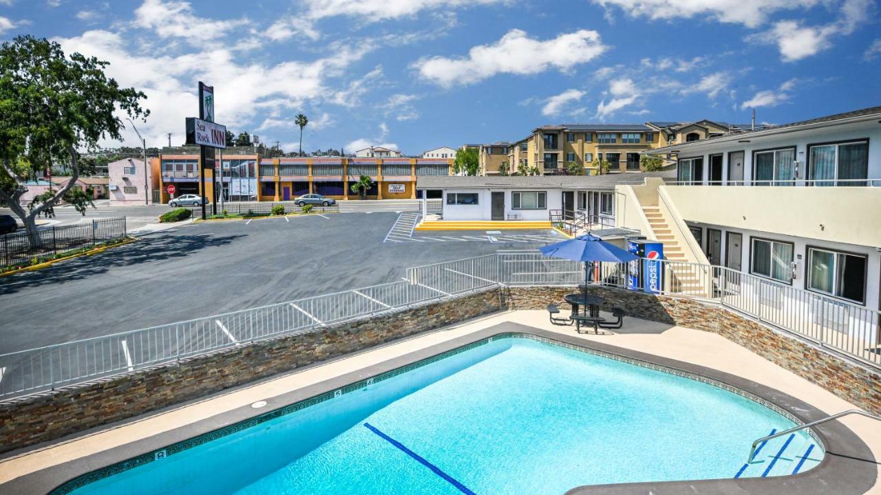 Sea Rock Inn - Long Beach Exterior photo